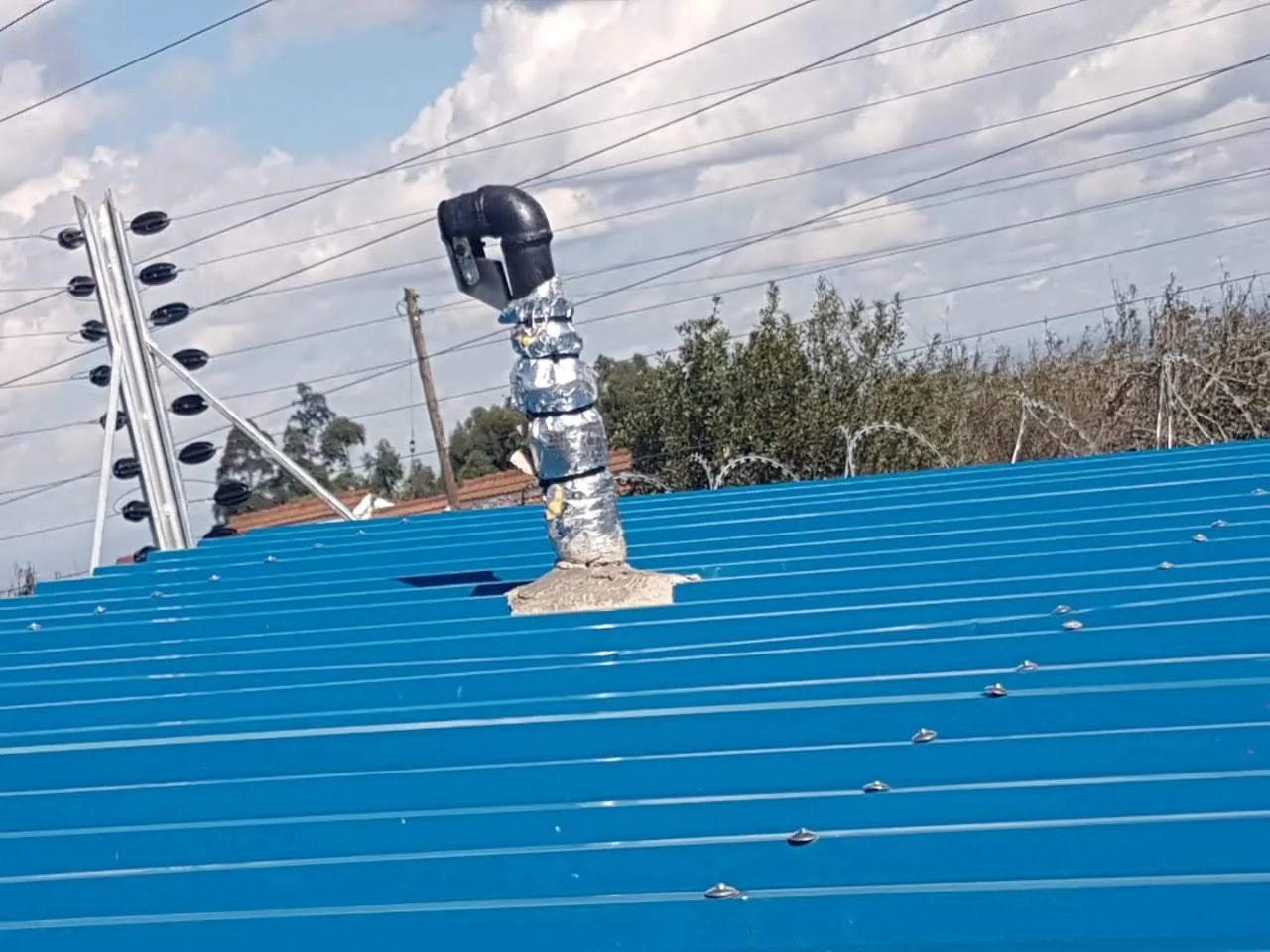 Roof installation detail: Solar mounting and roof penetration detail.